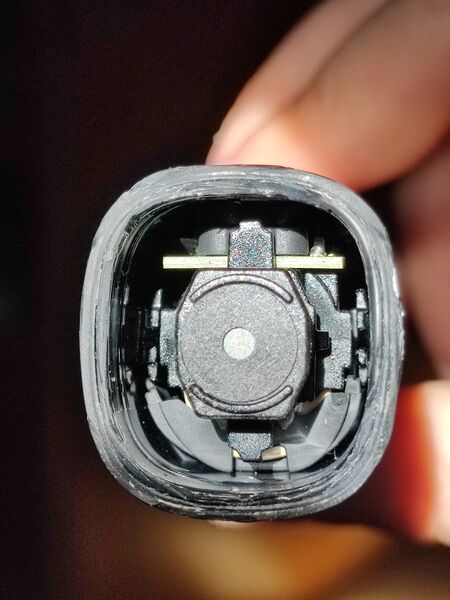 File:Philips Sonicare toothbrush bottom opened.jpg