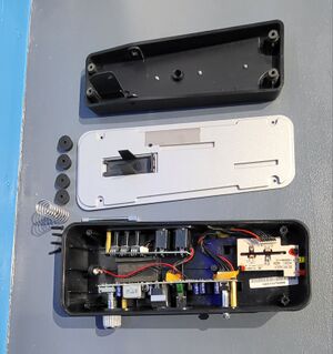 Behringer HB01 Takeapart.jpg