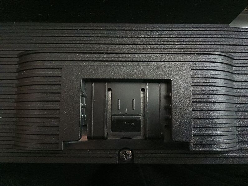 File:Monitor Screw.jpg