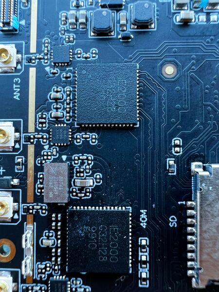 File:Fat Shark Avatar PCB Front RF 1.jpg