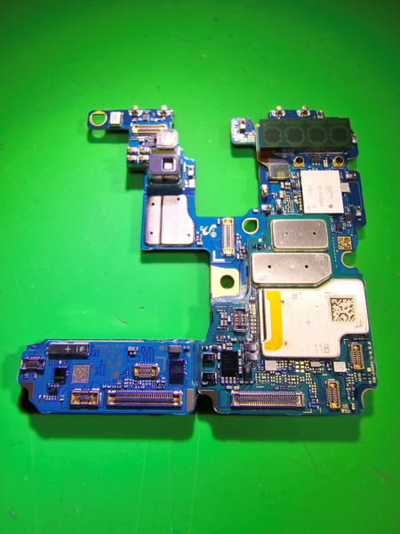 File:Samsung S20 Ultra Board - Front.png