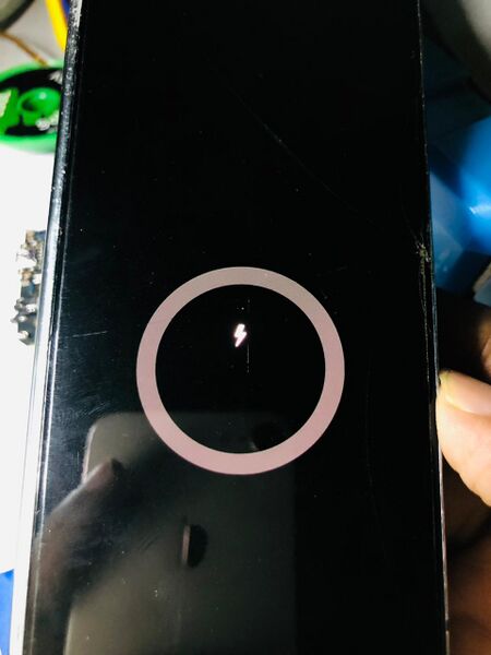 File:Z Fold 4 5G Fake Charging.jpg