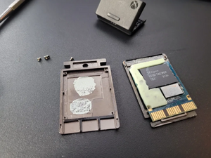 Seagate Expansion Card teardown2.webp