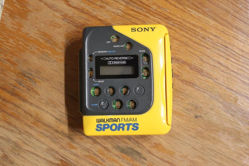 File:Sony WM-F2078 Front.jpg