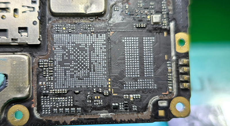 File:Clean A03s board with no underfill.png