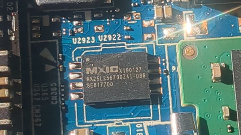 File:Elitebook 850 G5 Bios Chip.jpg